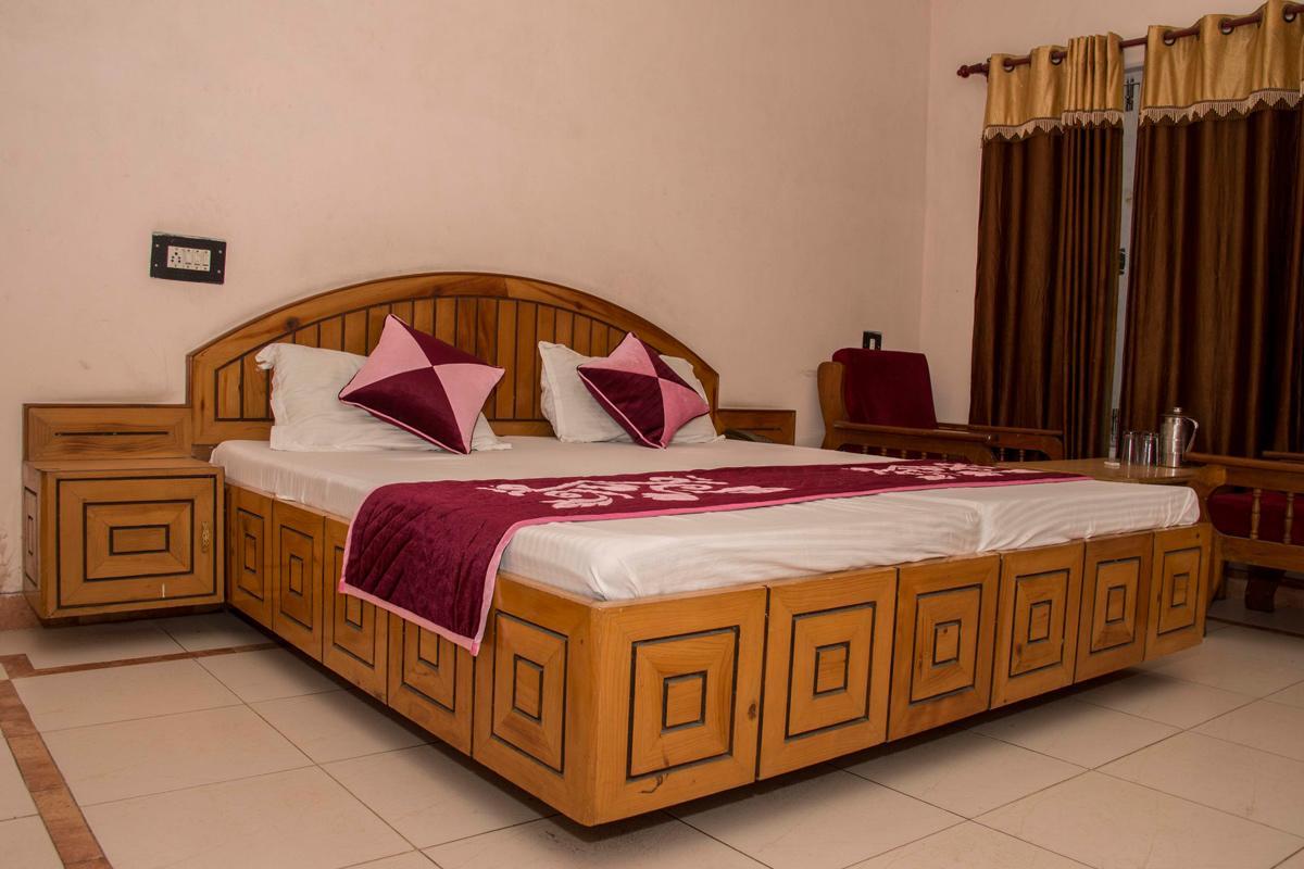 Hotel Royal Dreams Chamba Exterior photo