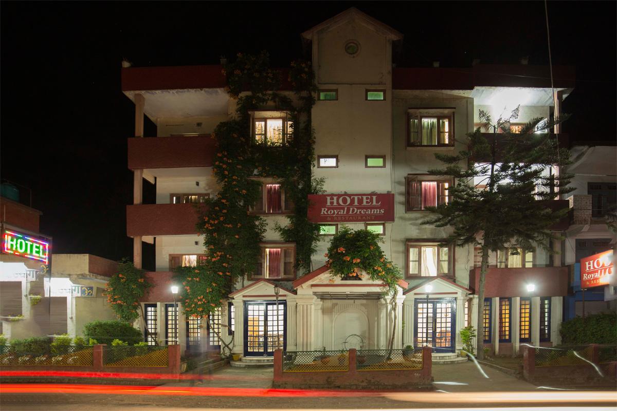 Hotel Royal Dreams Chamba Exterior photo